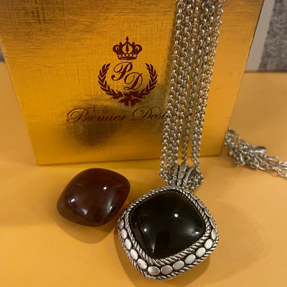 Premier Designs necklace